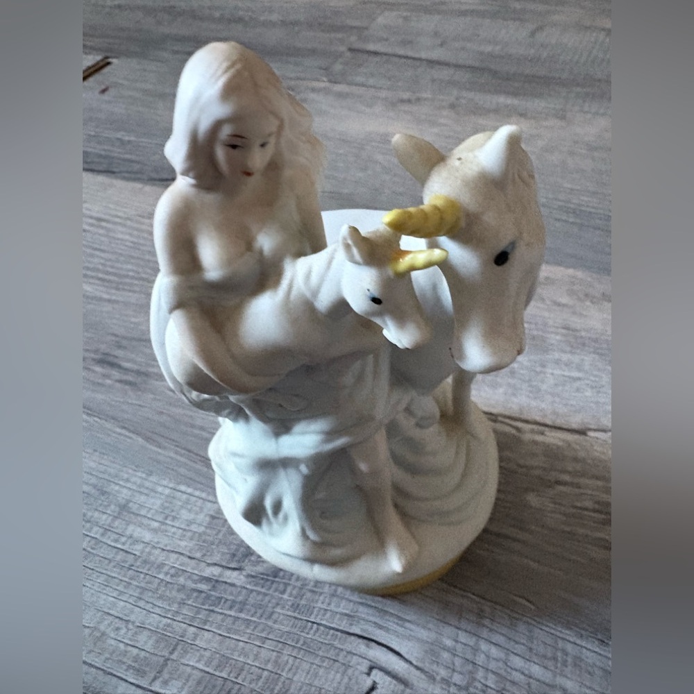 VINTAGE WORKING baby Unicorn Pony Music box Trinket Box - Picture 2 of 6